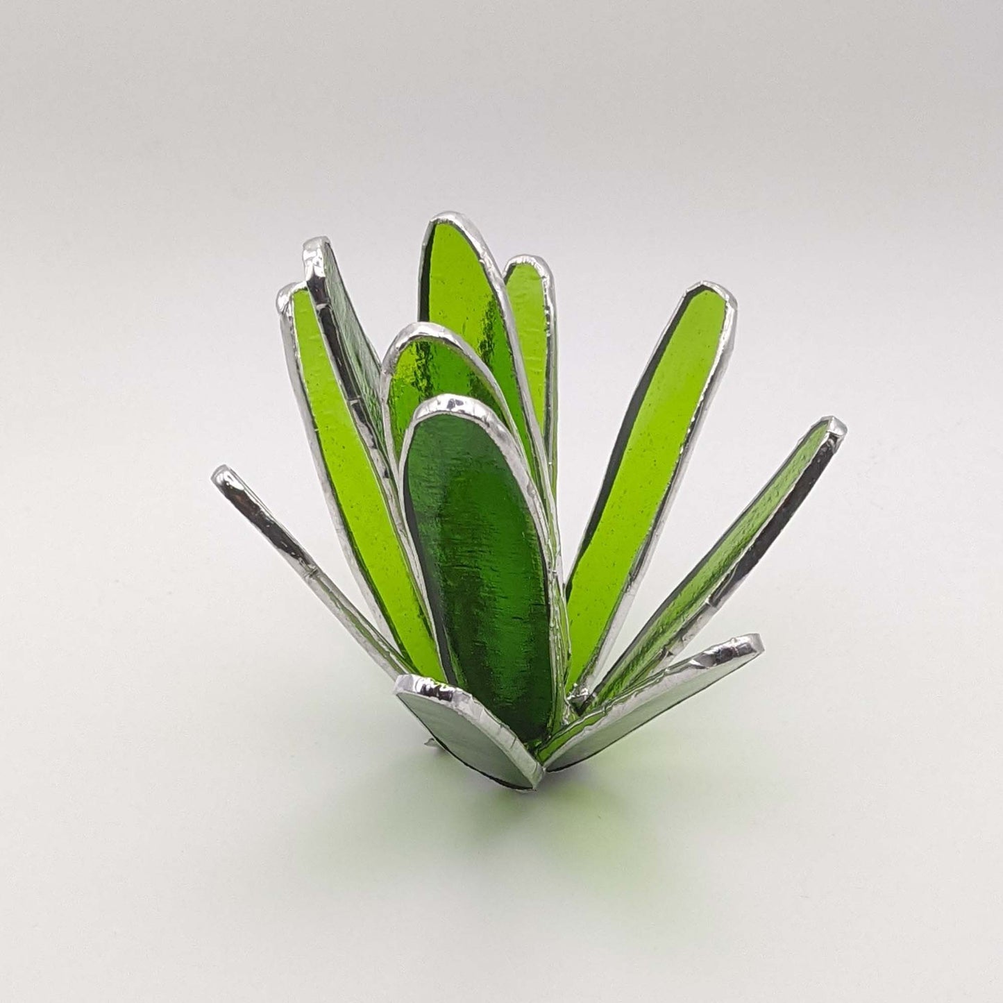 3D Narrow Leaf Succulent TUTORIAL, stained glass pattern
